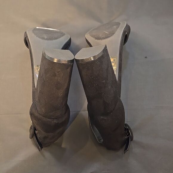 BRAND NEW YOKI BLOCK HEELED WOMEN'S OPEN TOE FAUX SUEDE SANDAL - Picture 11 of 16